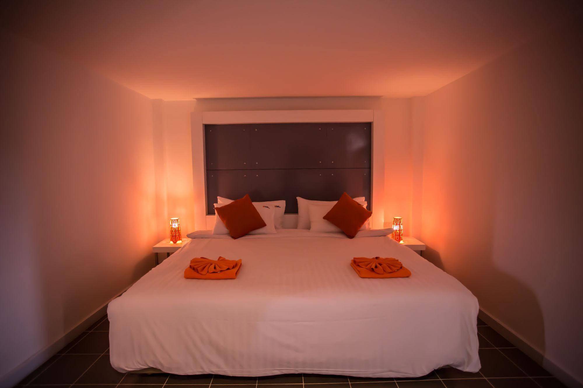 The Original Orange Hotel Nakhon Si Thammarat Buitenkant foto