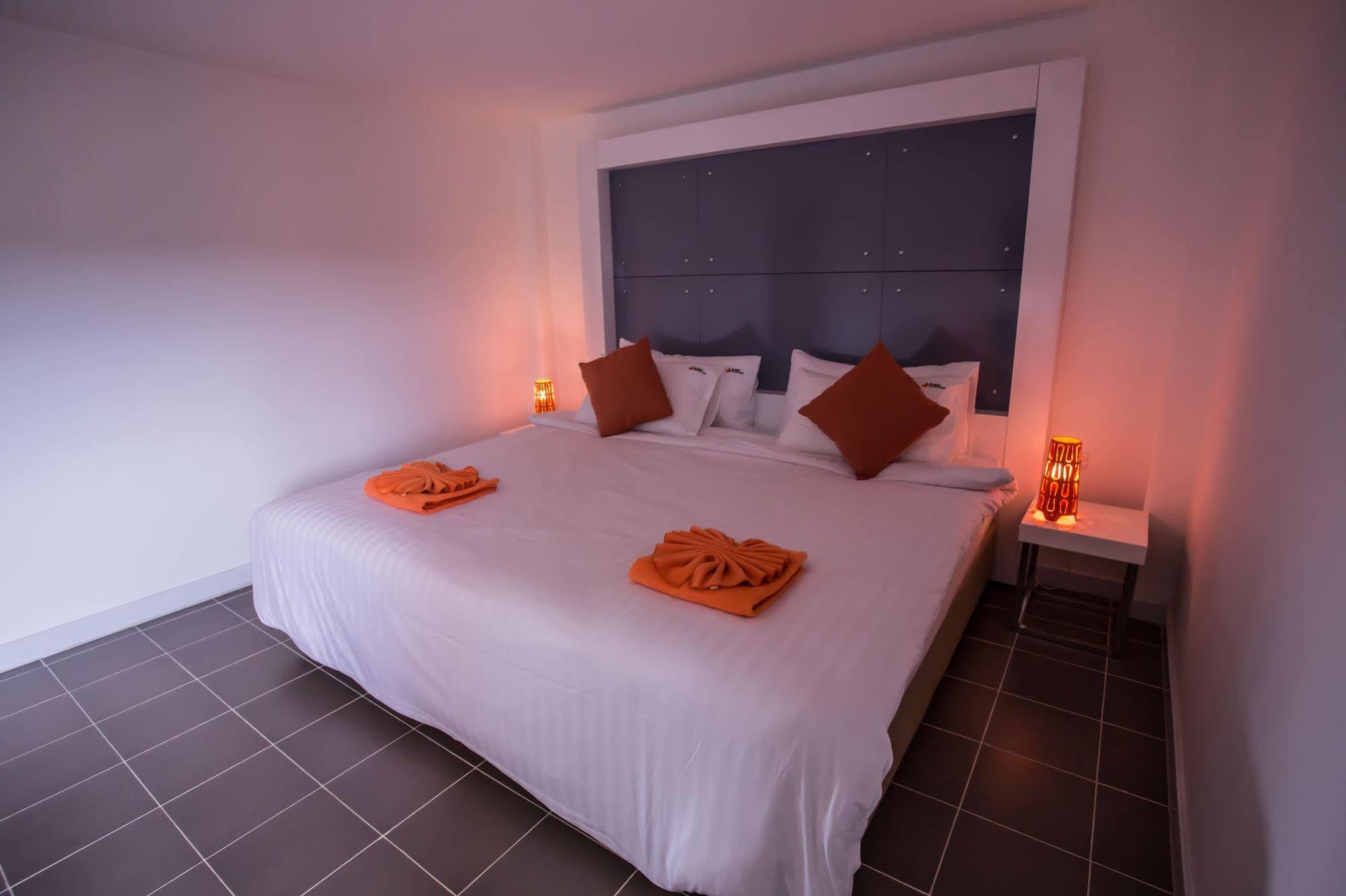 The Original Orange Hotel Nakhon Si Thammarat Buitenkant foto